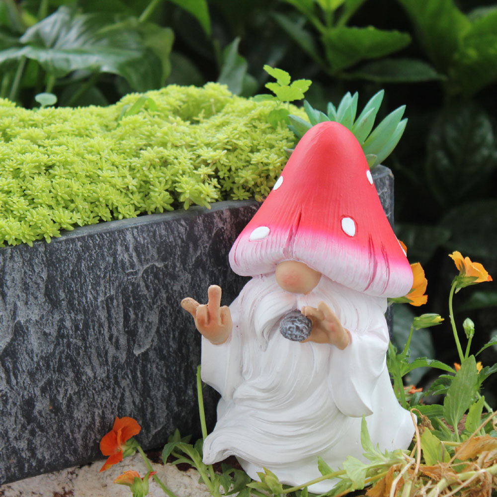 Mushroom Smoking Gnomes Funny  - Home Bargains 리뷰 및 가격